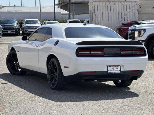 White Knuckle Clearcoat 2018 Dodge Challenger R/T