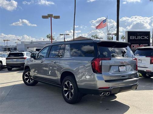 2026 GMC Yukon XL 4WD AT4
