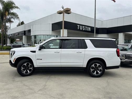 2025 GMC Yukon XL 4WD AT4 Ultimate