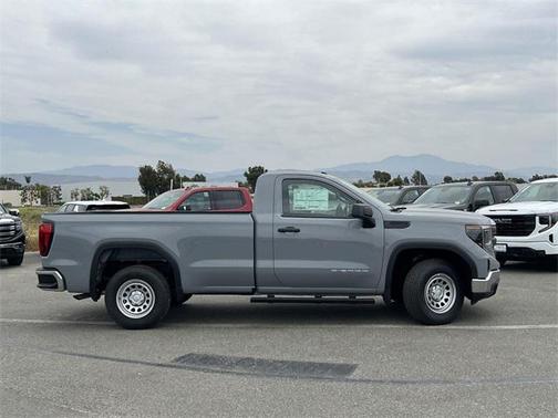2025 GMC Sierra 1500 Pro
