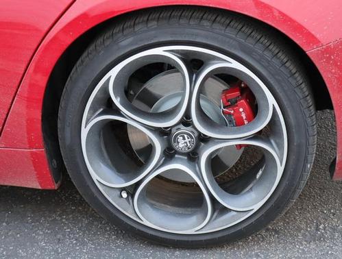 2022 Alfa Romeo Giulia Ti