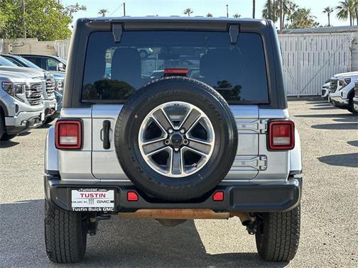 2023 Jeep Wrangler 4-Door Sahara 4x4