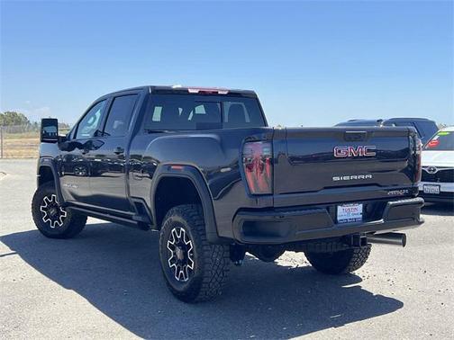 2026 GMC Sierra 2500 AT4