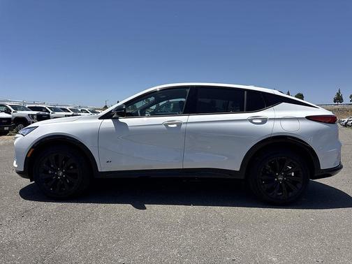 Summit White 2026 Buick Envista Sport Touring FWD