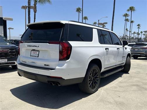2025 GMC Yukon XL Denali
