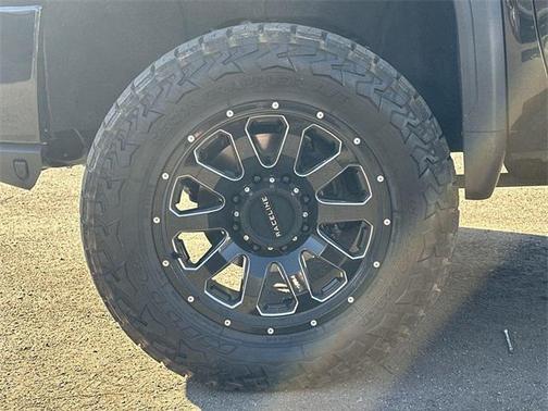 2022 GMC Sierra 2500 AT4