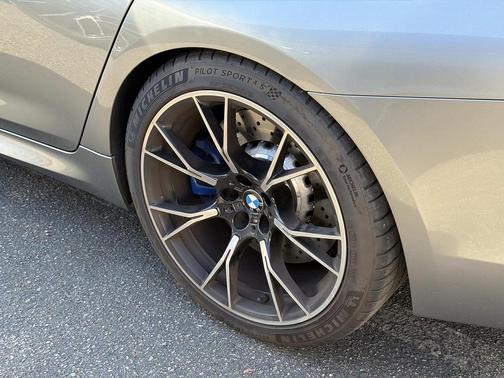 Donington Gray Metallic 2019 BMW M5 Competition
