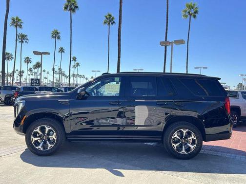 Onyx Black 2026 GMC Yukon 4WD AT4