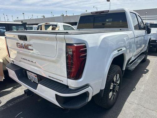 Summit White 2024 GMC Sierra 2500 Denali