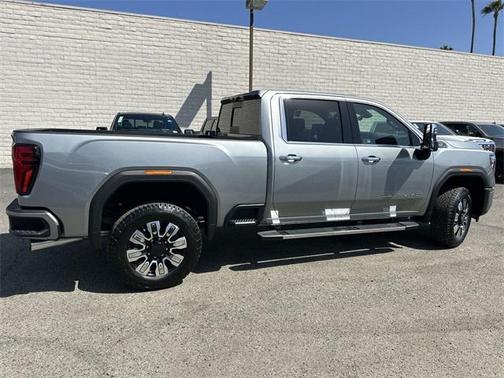 2025 GMC Sierra 2500 Denali