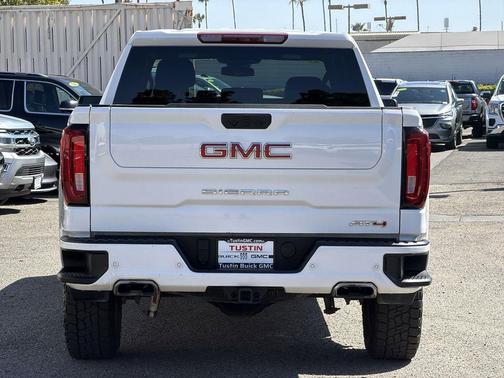 Summit White 2025 GMC Sierra 1500 AT4