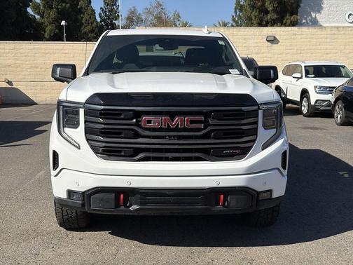 Summit White 2025 GMC Sierra 1500 AT4