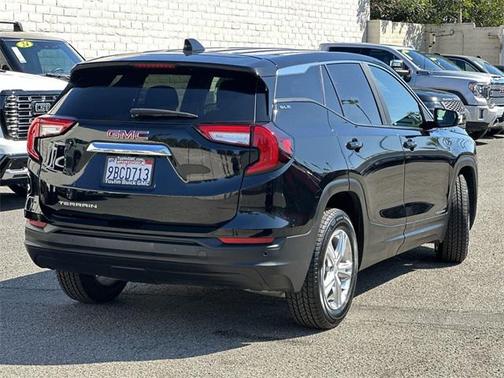 2022 GMC Terrain SLE