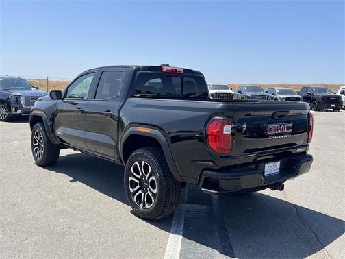 2025 GMC Canyon Base