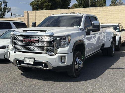 White Frost Tricoat 2023 GMC Sierra 3500 Denali
