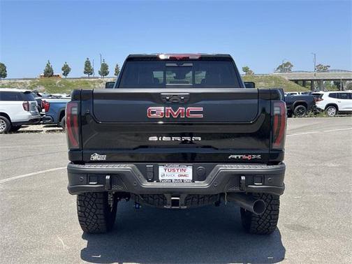 2025 GMC Sierra 2500 AT4