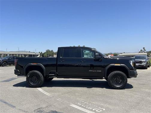2025 GMC Sierra 2500 AT4