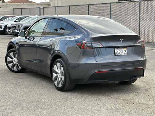 2023 Tesla Model Y RWD