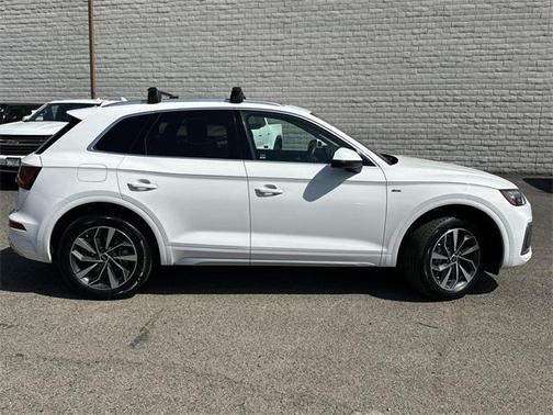 2023 Audi Q5 45 S line Premium Plus