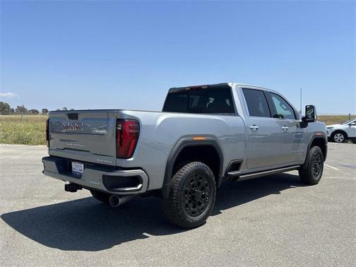 2025 GMC Sierra 2500 Denali