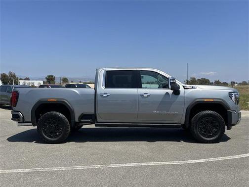 2025 GMC Sierra 2500 Denali