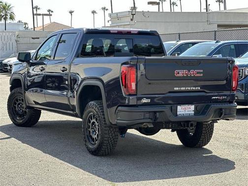 2025 GMC Sierra 1500 AT4X