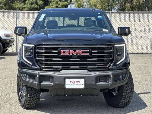 2025 GMC Sierra 1500 AT4X