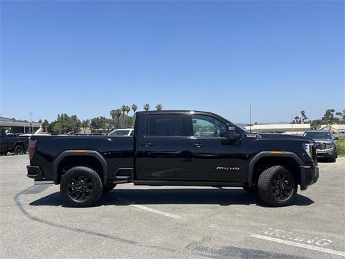 2025 GMC Sierra 2500 AT4