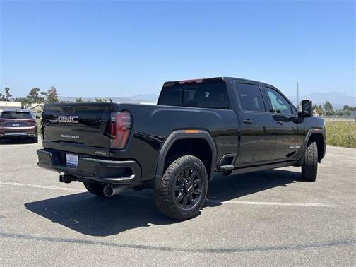 2025 GMC Sierra 2500 AT4