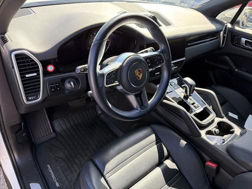 White 2021 Porsche Cayenne Cayenne