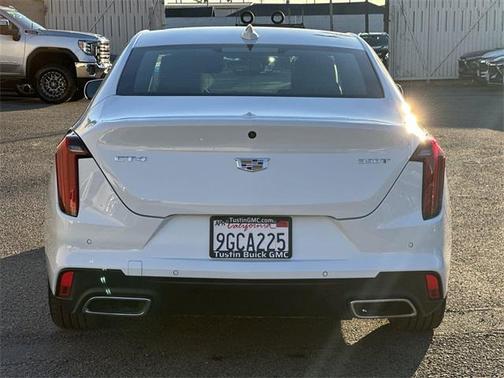 2023 Cadillac CT4 Luxury