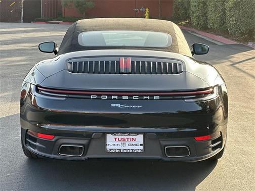 2022 Porsche 911 Carrera 4