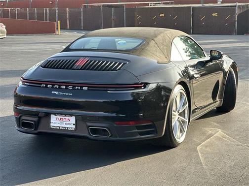 2022 Porsche 911 Carrera 4