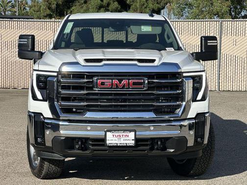 2026 GMC Sierra 2500 SLE