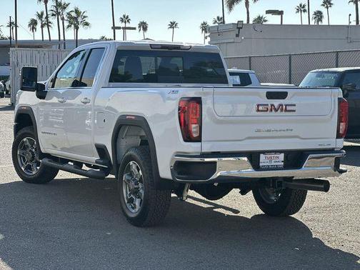 2026 GMC Sierra 2500 SLE