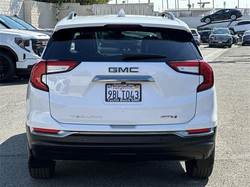 2022 GMC Terrain AWD AT4