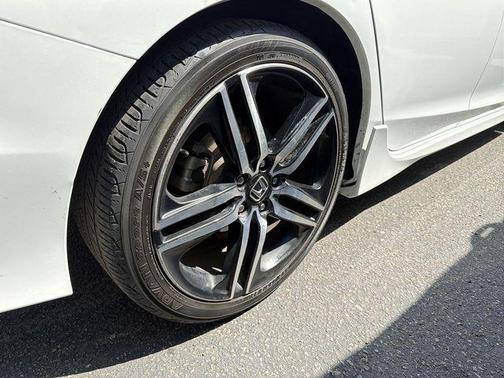 White Orchid Pearl 2017 Honda Accord Sport SE