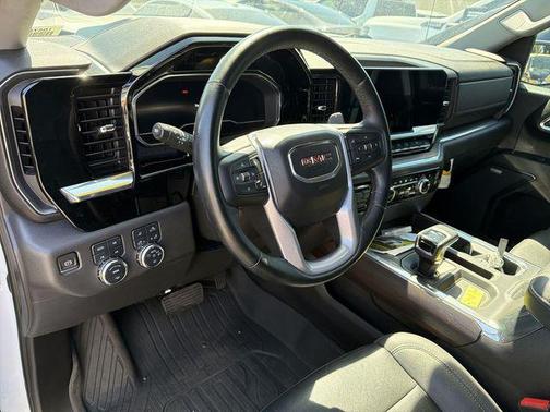 Summit White 2023 GMC Sierra 1500 SLT