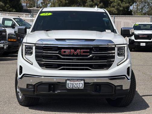 Summit White 2023 GMC Sierra 1500 SLT