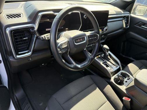 Summit White 2024 GMC Canyon Elevation