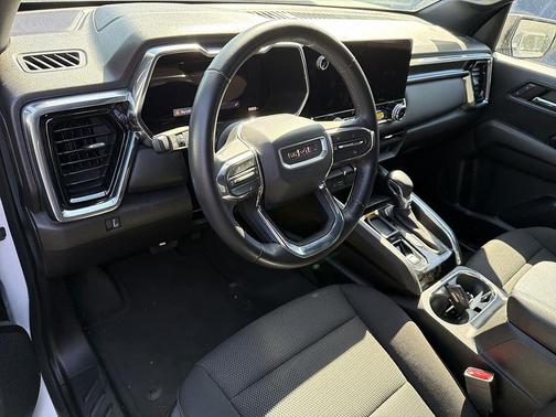 Summit White 2024 GMC Canyon Elevation