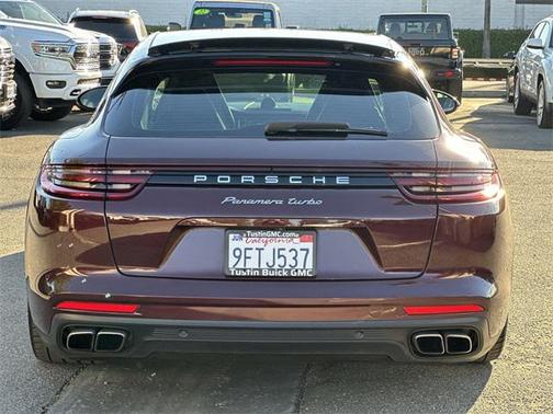 2018 Porsche Panamera Turbo