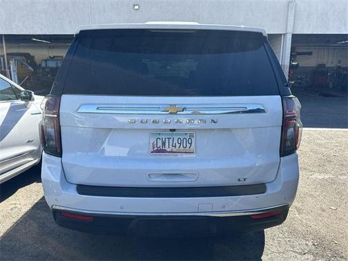 2023 Chevrolet Suburban LT