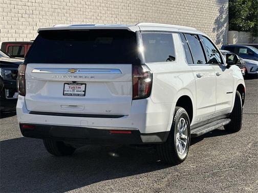 2023 Chevrolet Suburban LT