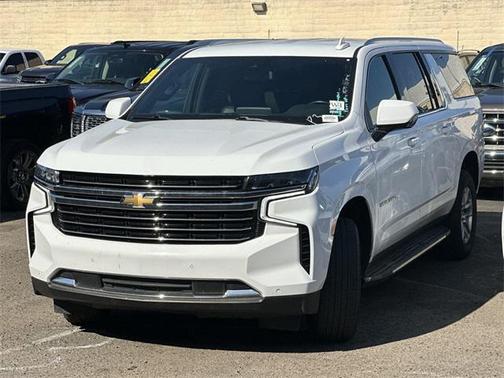 2023 Chevrolet Suburban LT