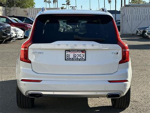 2019 Volvo XC90 T6 Momentum