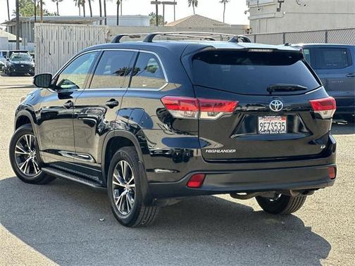 2017 Toyota Highlander LE Plus