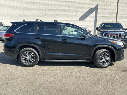 2017 Toyota Highlander LE Plus