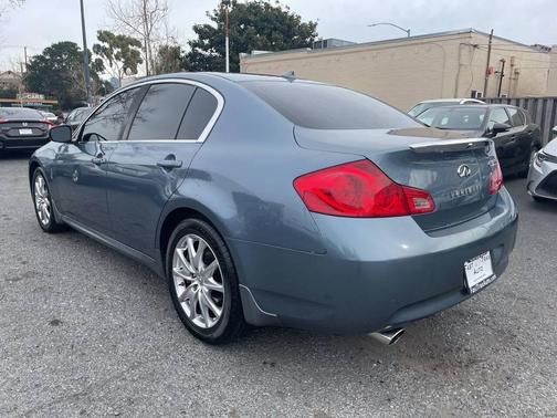 2009 INFINITI G37x Base