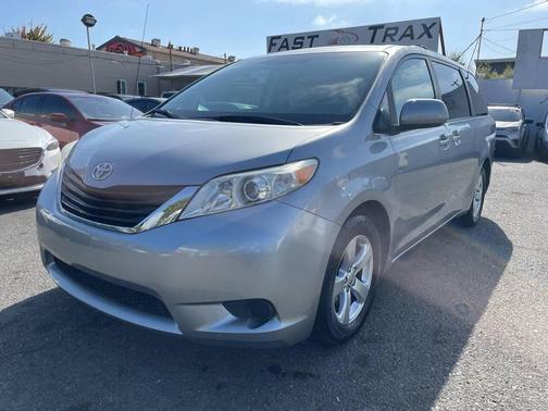 2011 Toyota Sienna LE